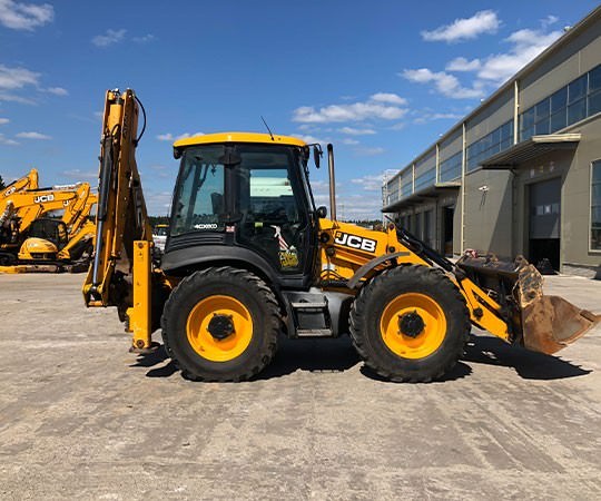 Аренда экскаватора-погрузчика в Тобольске и  Тюменской области