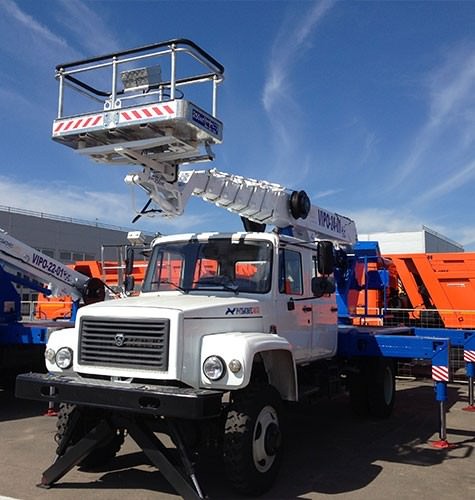 Возможности машины с подъемником-люлькой в Тобольске